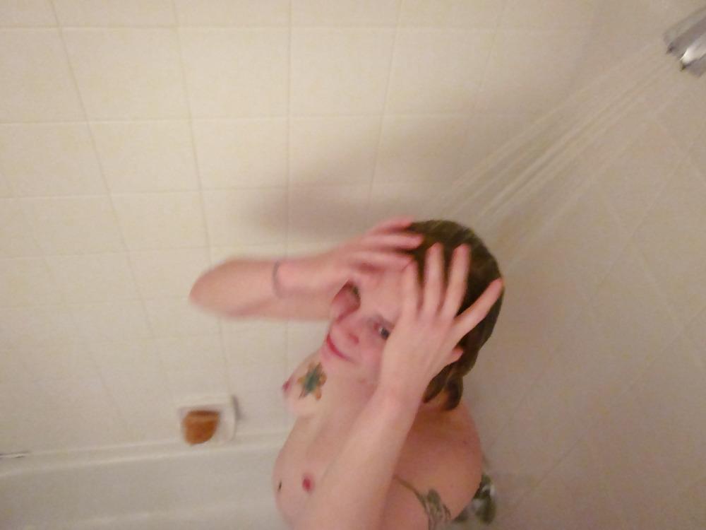 22P I sneak in on Baby washing her pussy in the shower