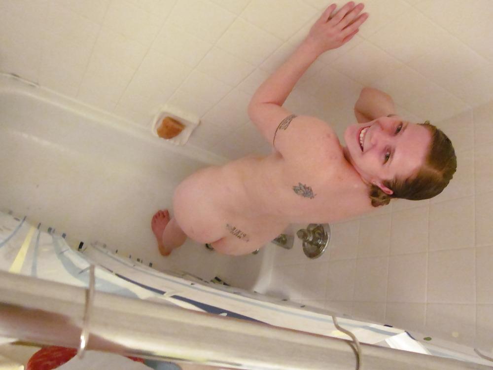 22P I sneak in on Baby washing her pussy in the shower