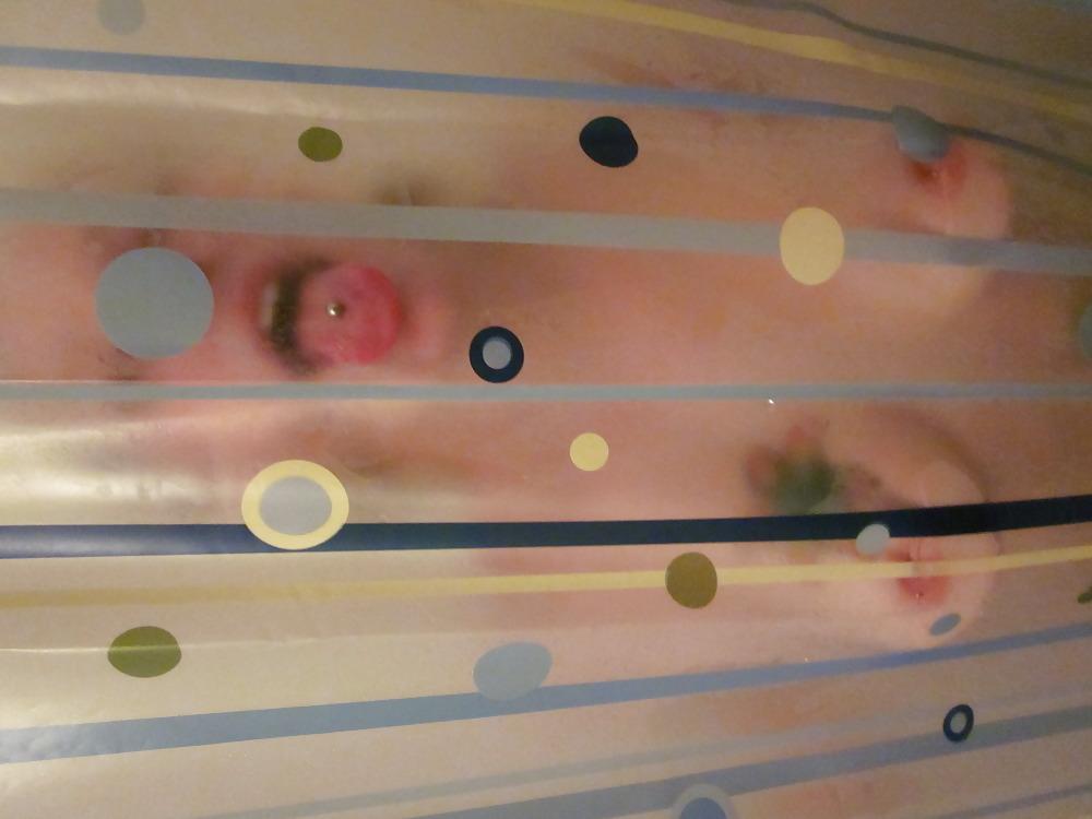 22P I sneak in on Baby washing her pussy in the shower