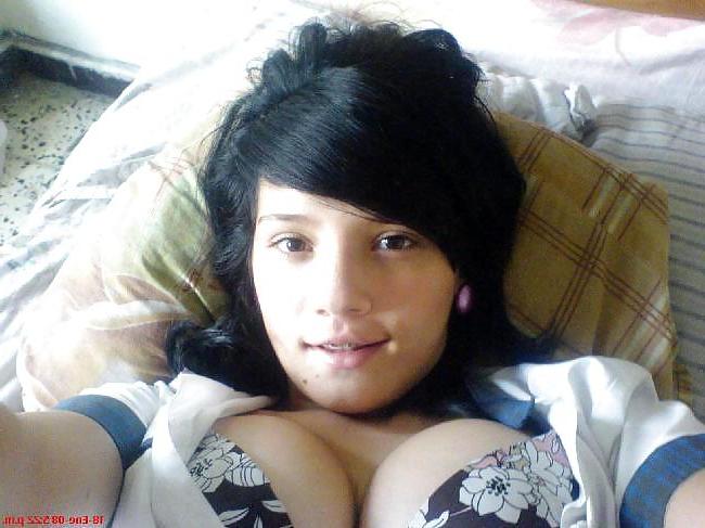 13P Latina cleavage 3