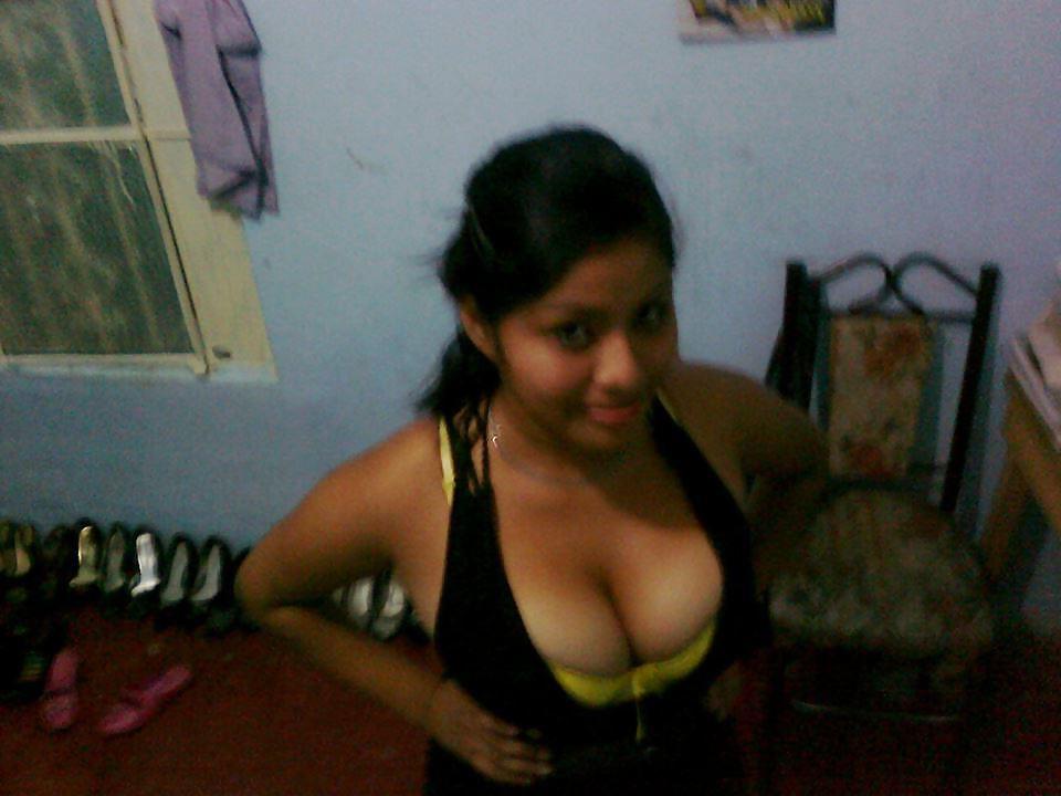 13P Latina cleavage 3