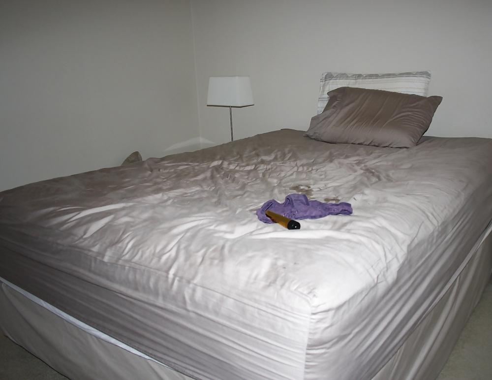 25P Sexy Lingerie and Gold Vibrator