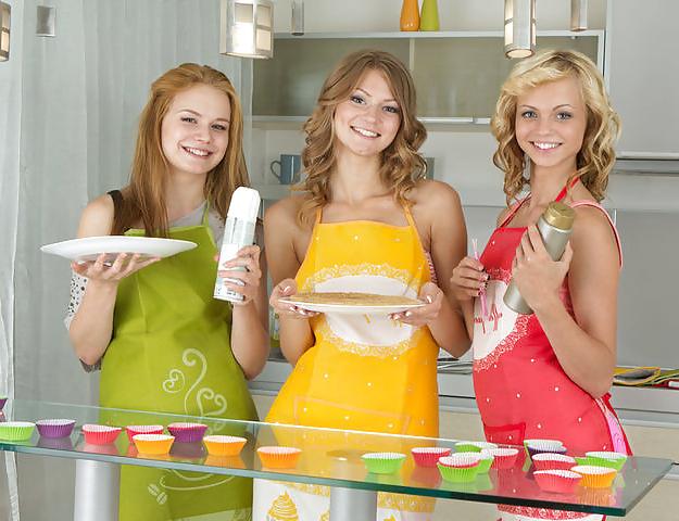 12P In The Kitchen