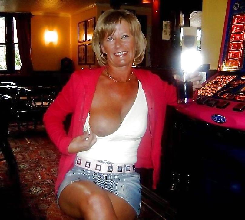 16P Great British Slags Night Out