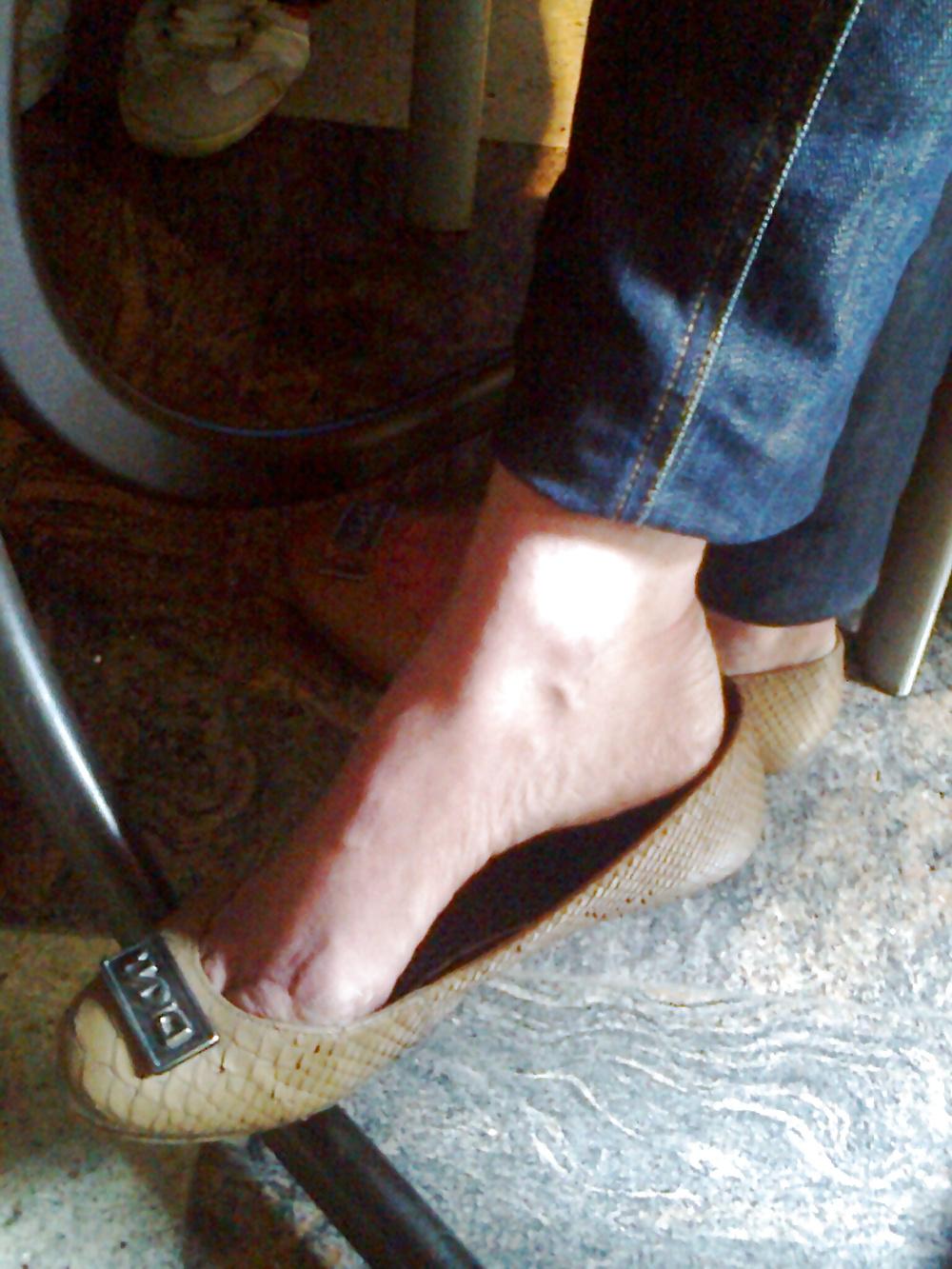 12P Sandals or shoes