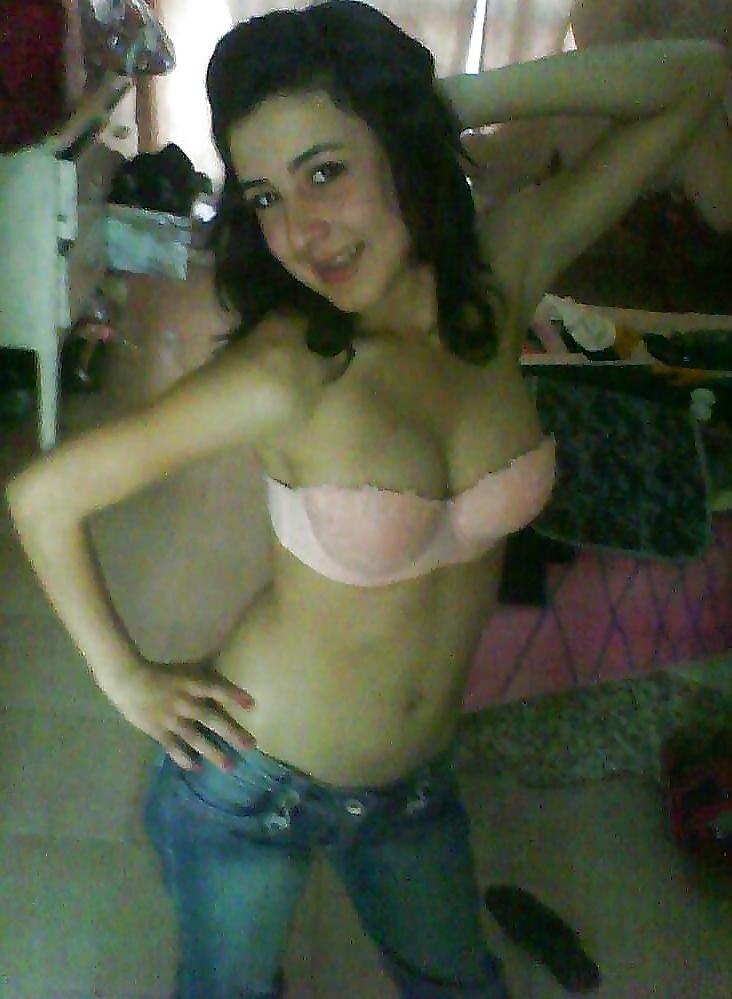 25P Hot Turkey #23 (Turkish teens milfs moms mature slut wives)