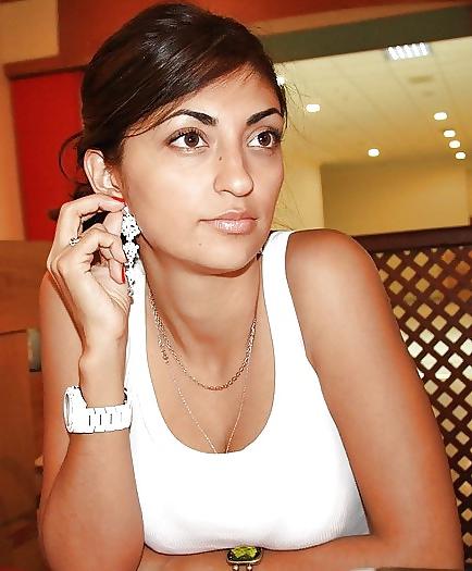 25P Hot Turkey #23 (Turkish teens milfs moms mature slut wives)