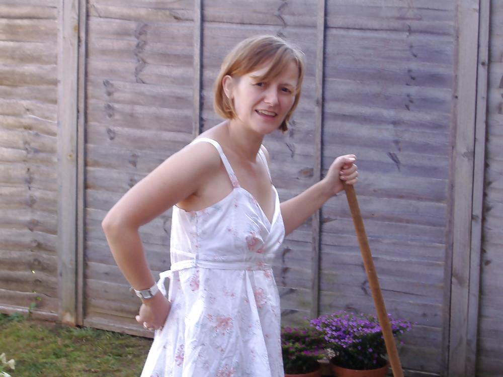 25P Nerdy Exposed Wife
