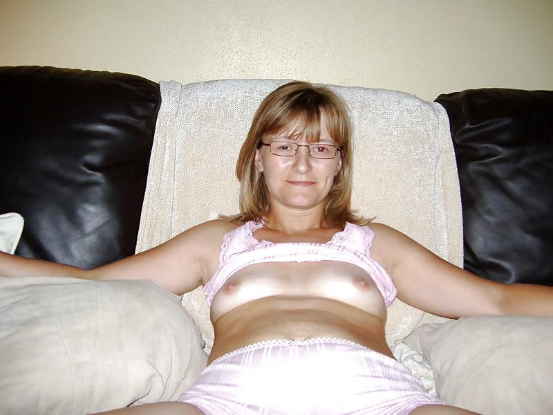 25P Nerdy Exposed Wife