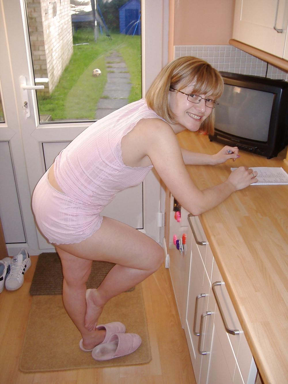 25P Nerdy Exposed Wife