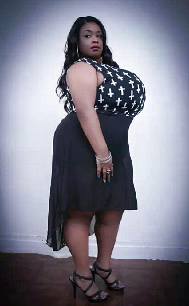 19P Big black boobs clothed