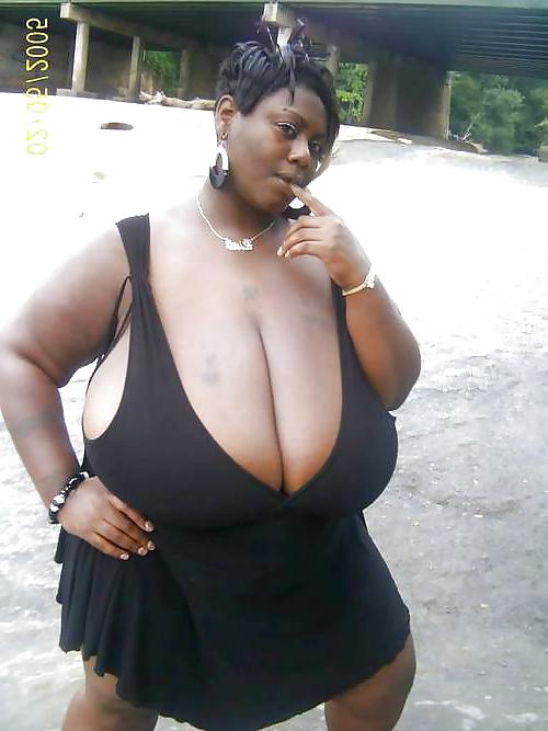 19P Big black boobs clothed