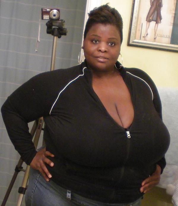19P Big black boobs clothed