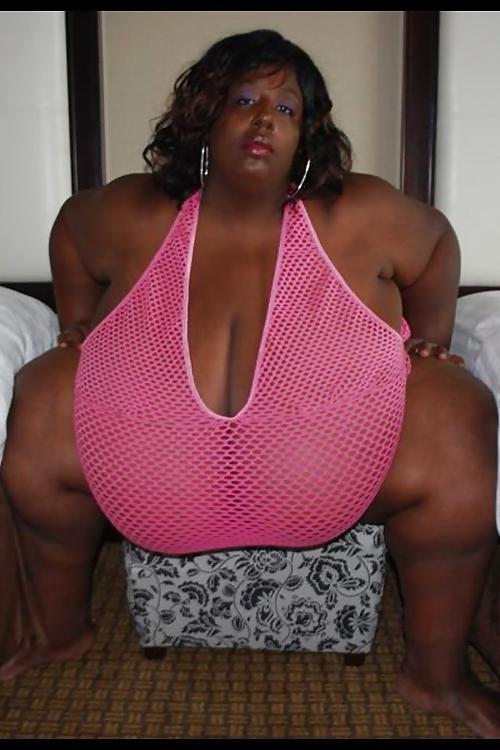 19P Big black boobs clothed