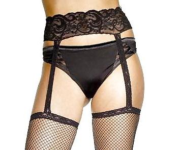 11P Lingerie - Lucious Ladies in Lace