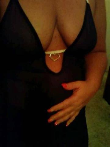 15P Random friends cleavage nip pussy sex