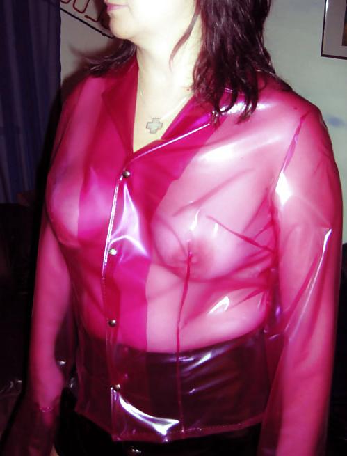 25P MILF from Germany with a PVC Fetish