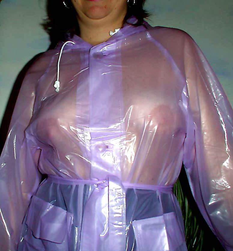 25P MILF from Germany with a PVC Fetish
