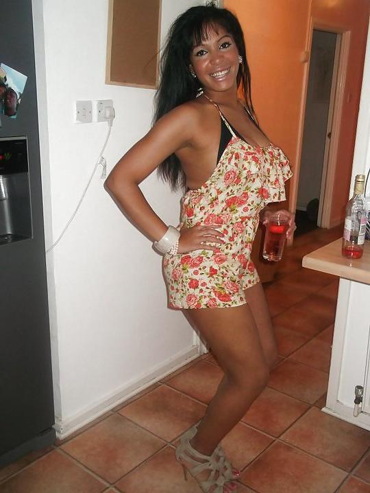 9P British Tara Dee