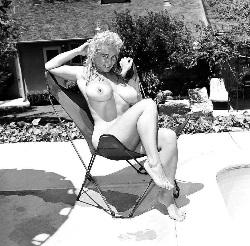 25P Beauties From Days Gone By, Retro Hotties