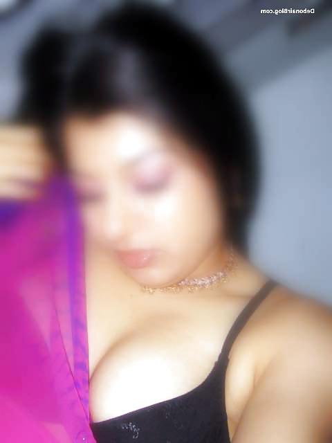 21P Desi aunty cleavage and nude