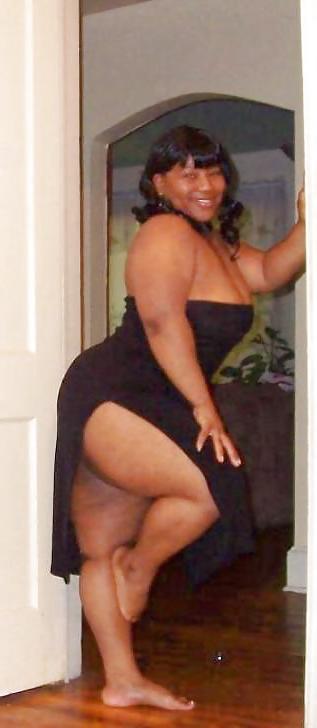 25P ALL KINDS OF MATURE BLACK WOMEN PT.40