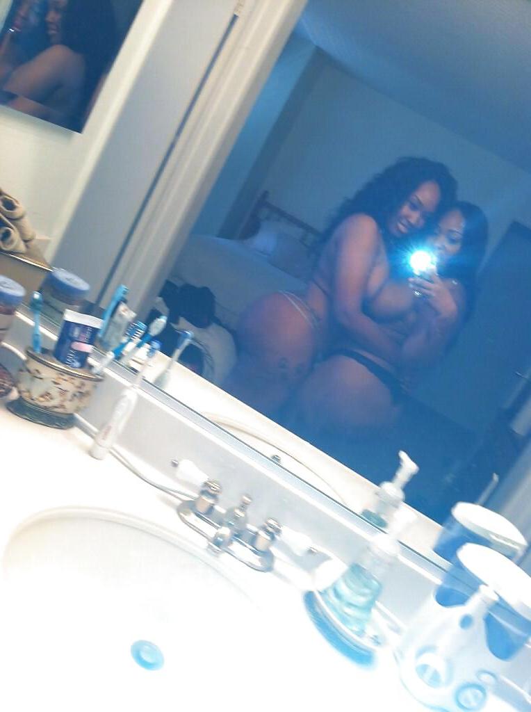 25P Skyy Black TwiTTer Photo'z
