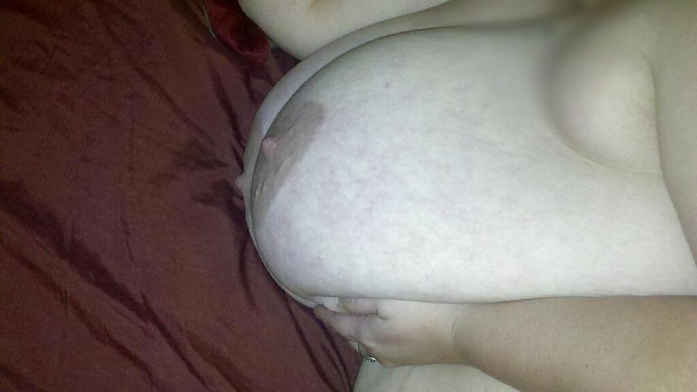 23P Amateur BBW Melons 1