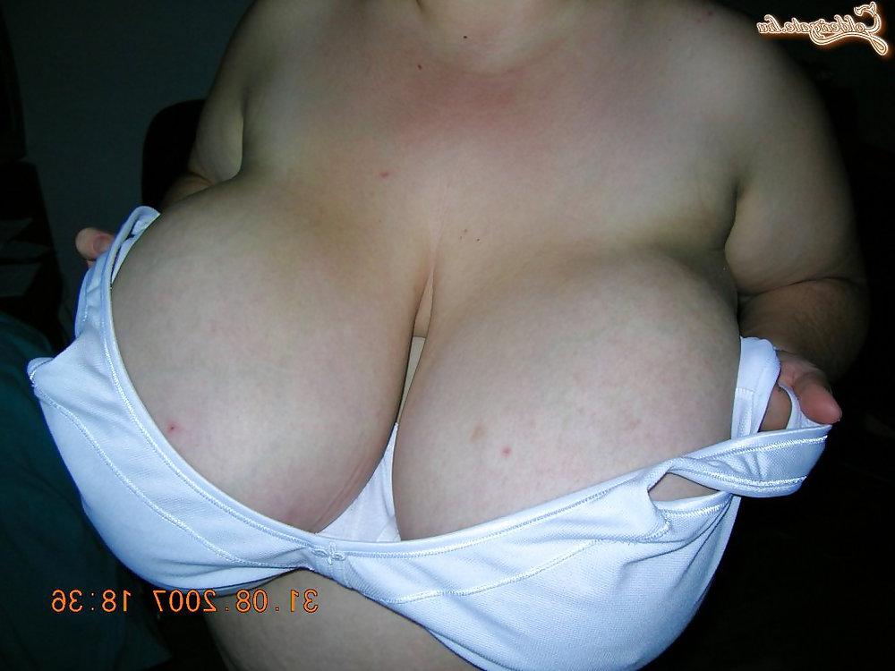 23P Amateur BBW Melons 1