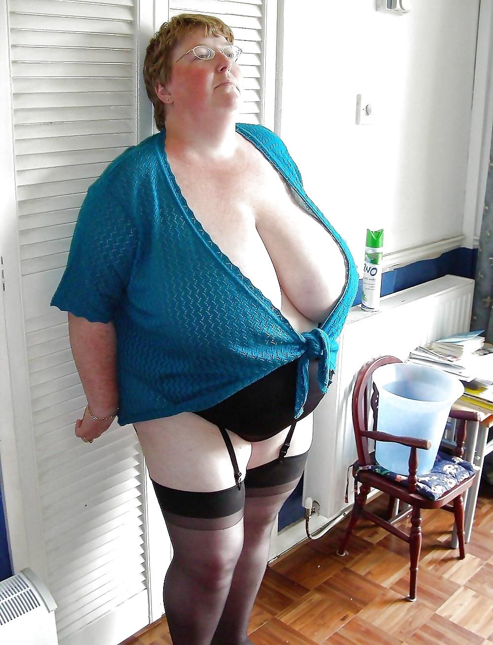 14P AMATEUR MATURES GRANNIES BBW BIG BOOBS BIG ASS 16