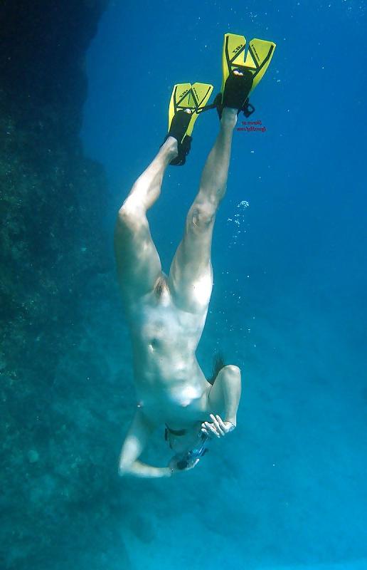 25P Underwater 2  