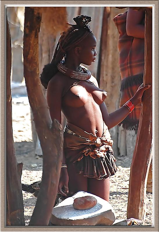 25P Hot Black Chicks 001