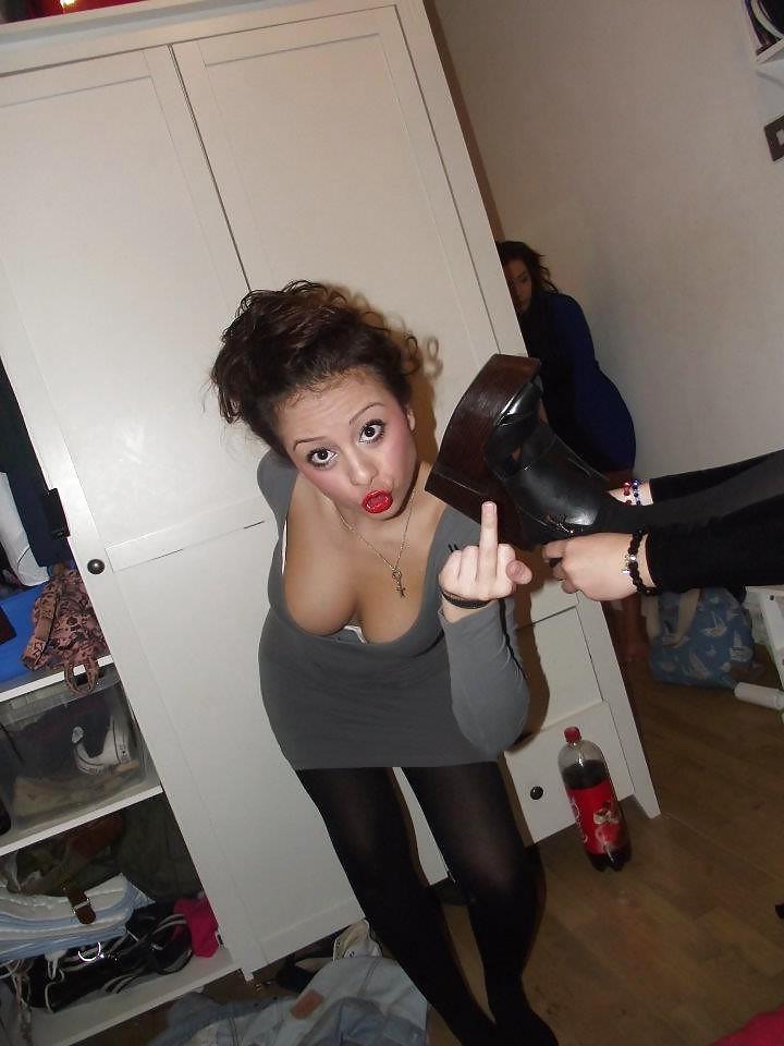 25P Les salopes ( cleavage )