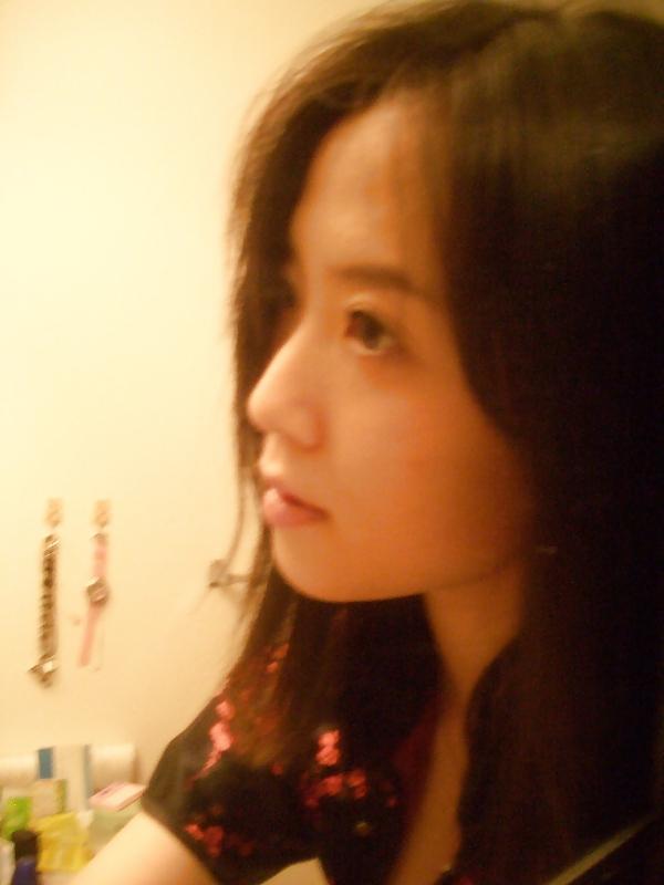 25P Pretty asian girl flashing her tits (II) ... and the rest