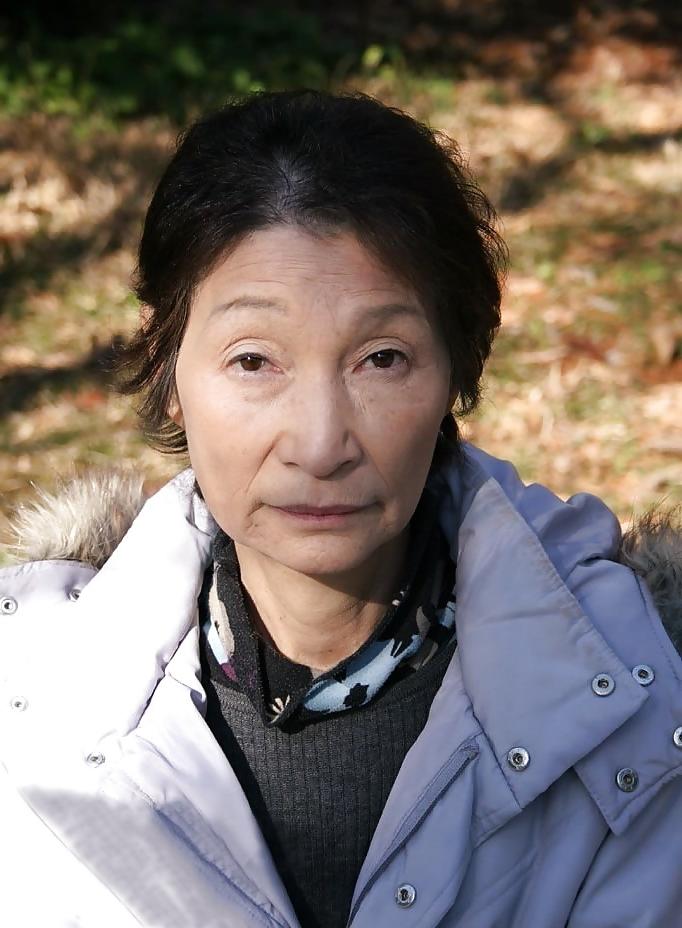 25P Asian woman 3