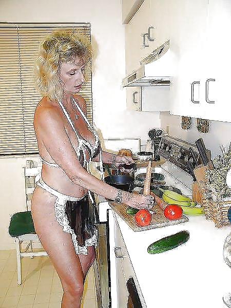 14P KEY - Kitchen 55 Sexy in Kitchen Aprons