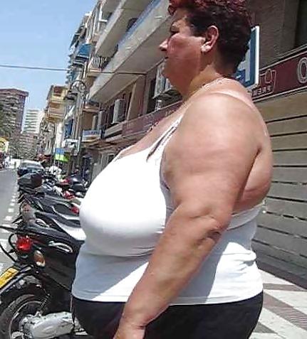 20P Dressed bbw I'd like to undress