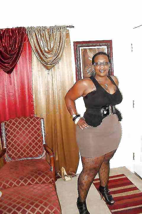 25P Thick black chocolate big booty 2