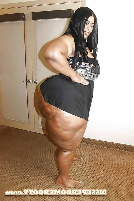 25P Thick black chocolate big booty 2