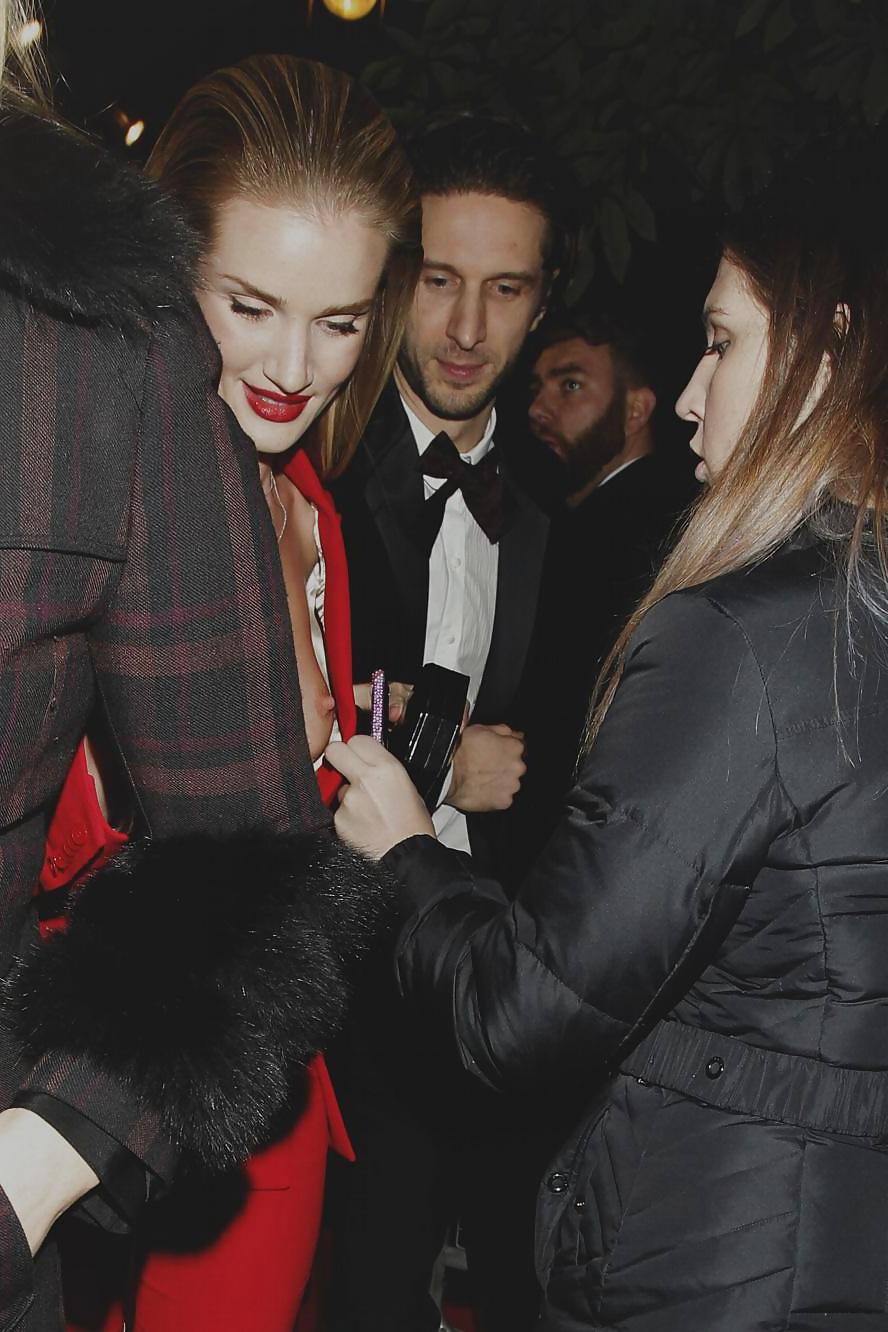 5P Rosie Huntington nip slip