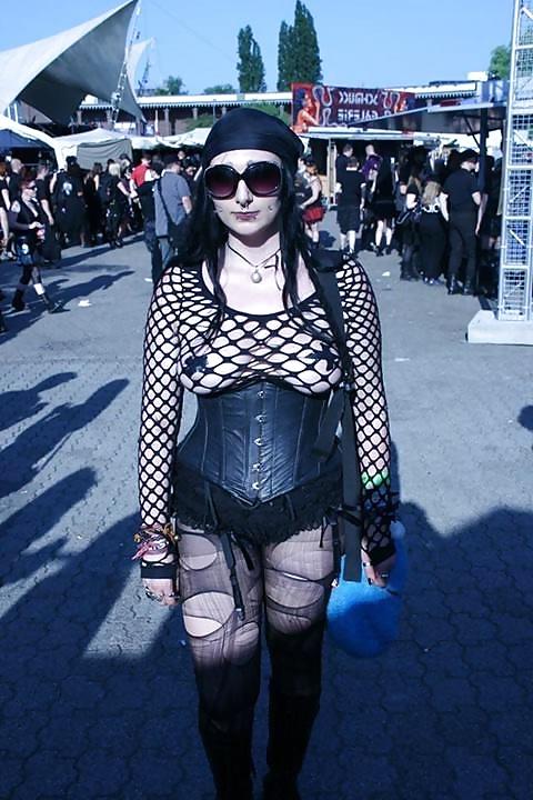 25P Goth babes and other hot stuff