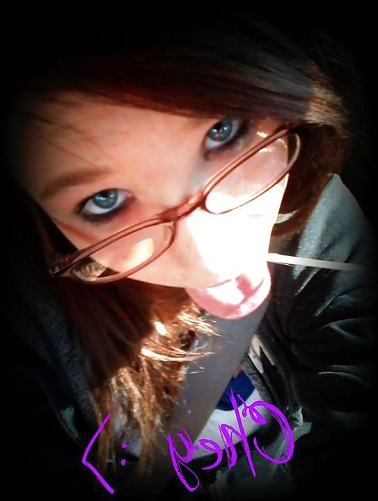25P Cute nerdy teen