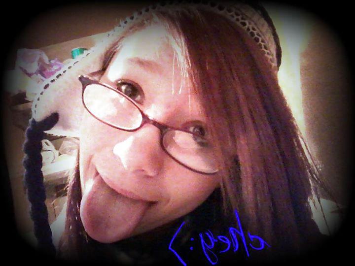 25P Cute nerdy teen
