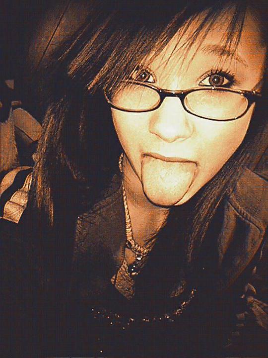 25P Cute nerdy teen