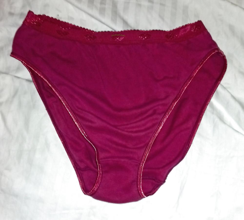 9P Wife's cousin's underwear display