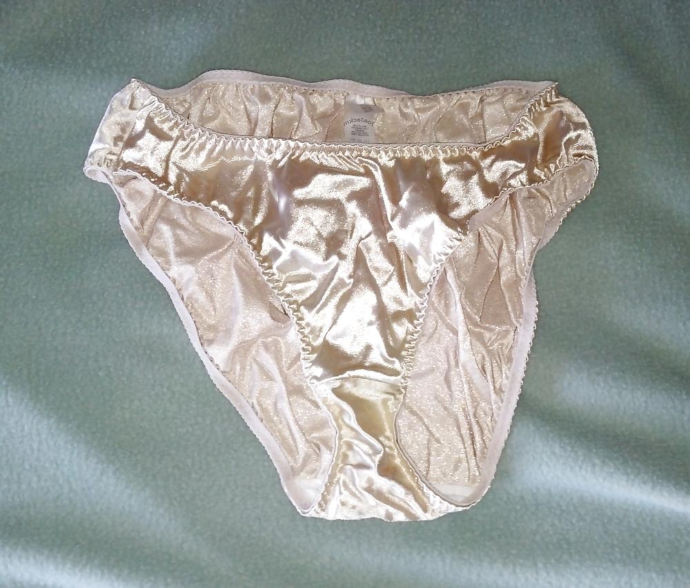 9P Wife's cousin's underwear display