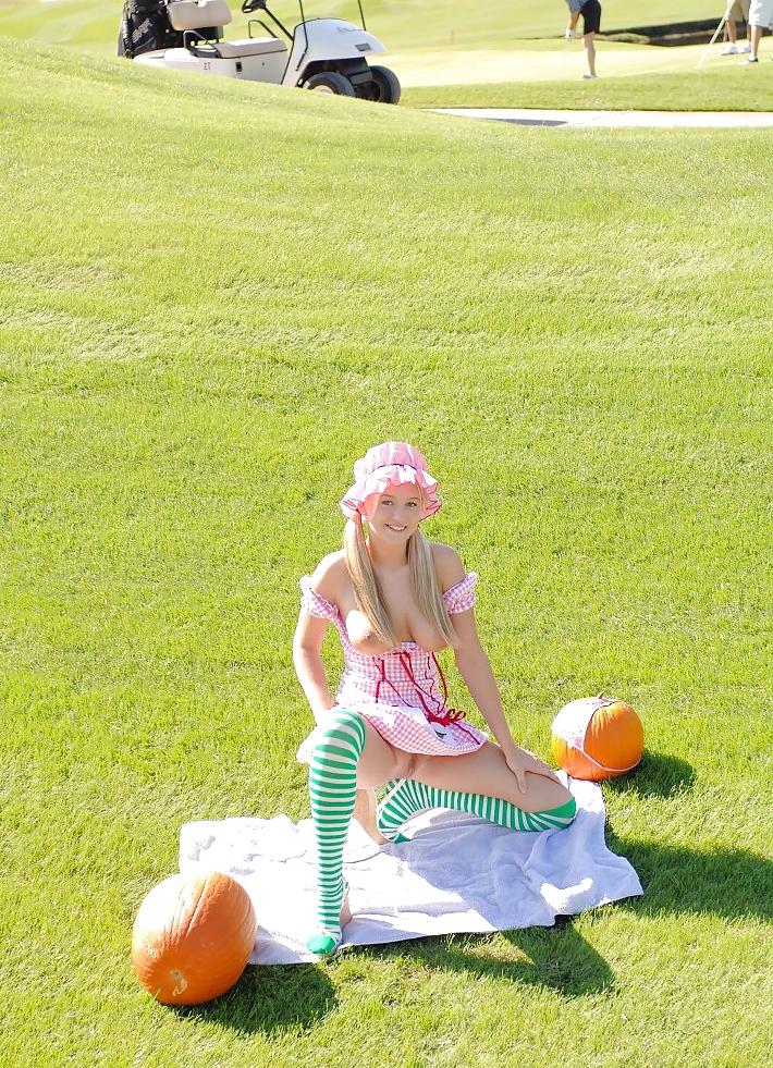25P Strawberry Shortcake at the golf course 