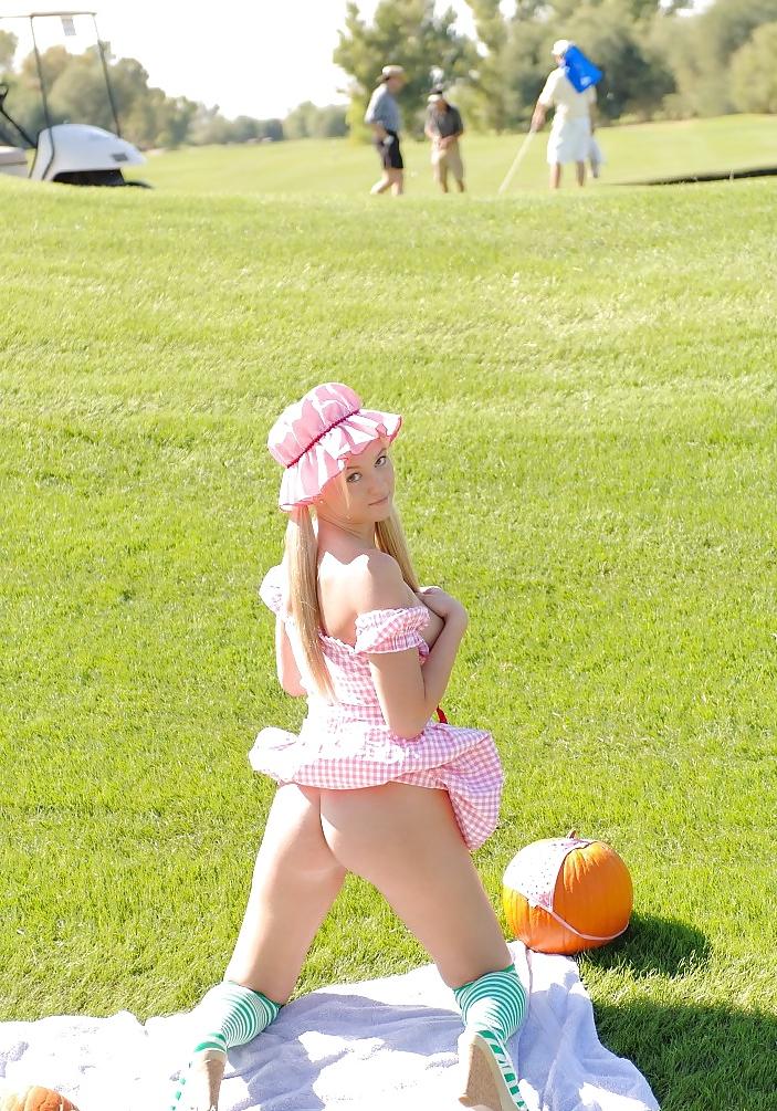 25P Strawberry Shortcake at the golf course 