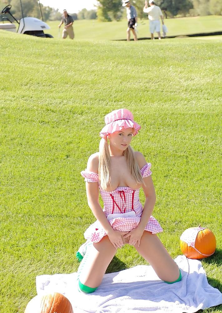 25P Strawberry Shortcake at the golf course 