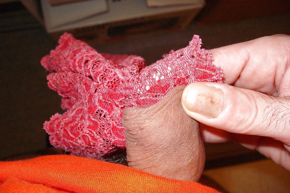24P Ejaculation ds petites culottes voisine 2